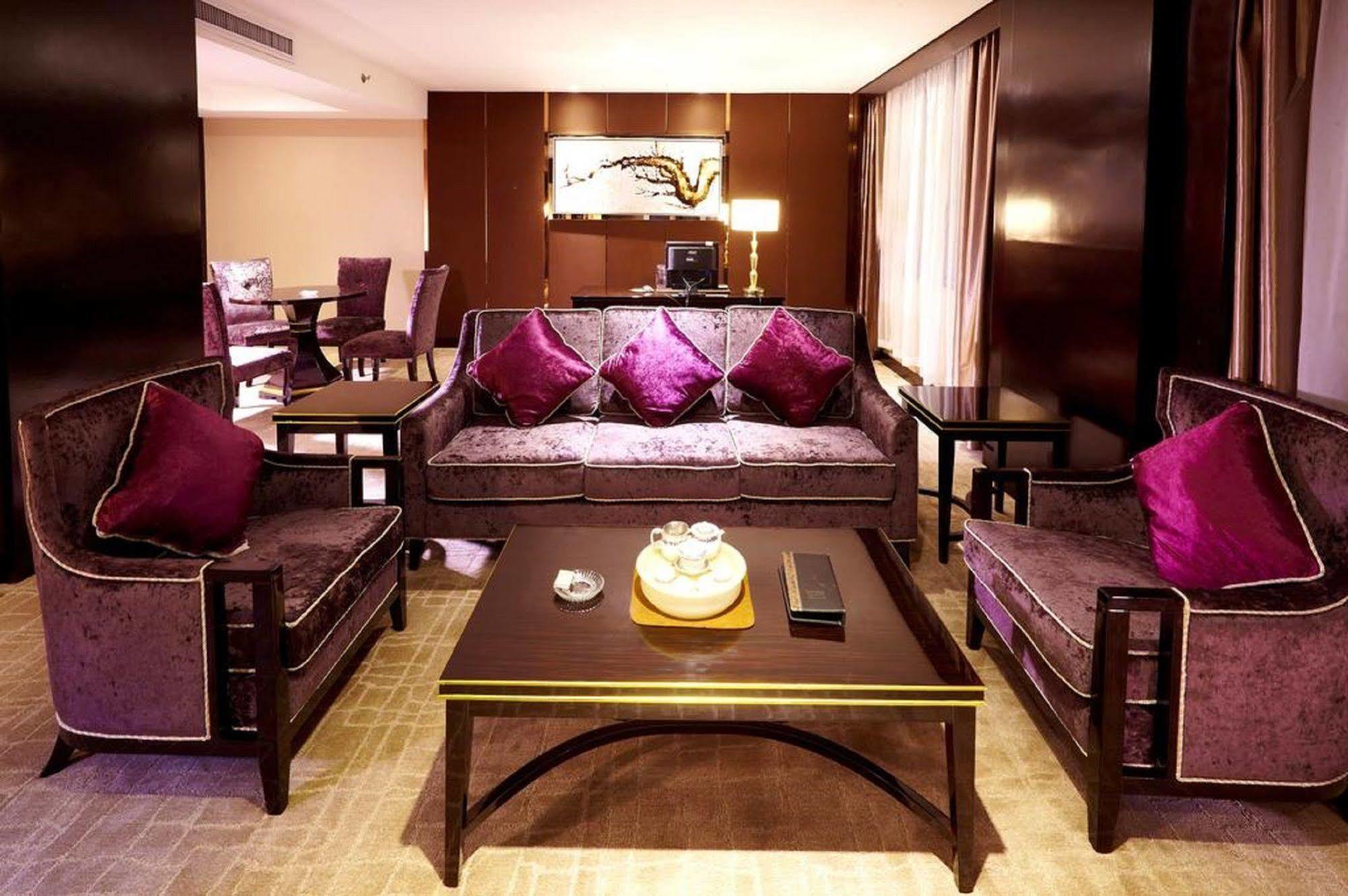 Mandarin Hotel Kanton Exterior foto